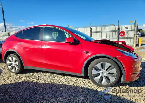 2021 Tesla Model Y z USA, uszkodzony, nr VIN 5YJYGDEE3MF275041